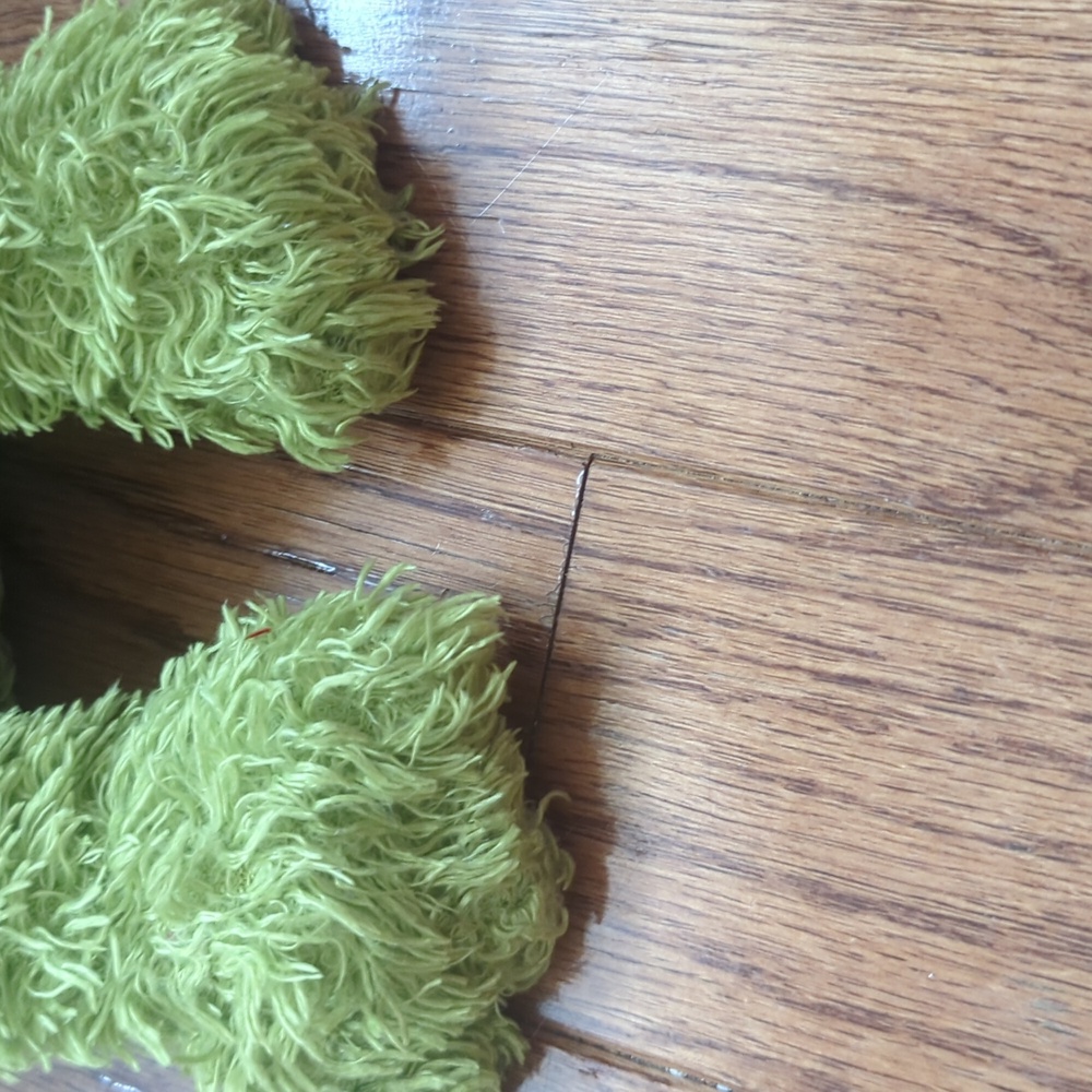 Jellycat FROG 14" Fuddlewuddle Bean Bag Plush Toy - Picture 3 of 6